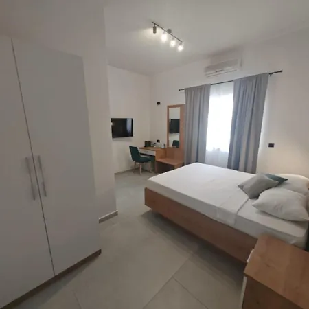 Elena 게스트하우스