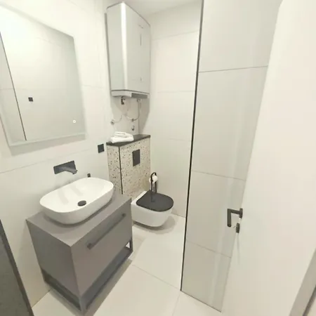 Elena 게스트하우스 3*